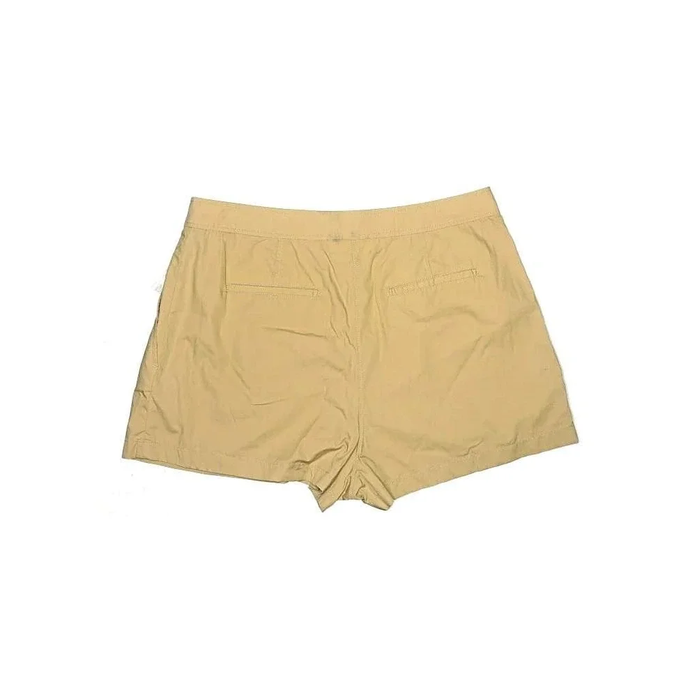 106. Michael Kors Khaki shorts with pockets in size 14